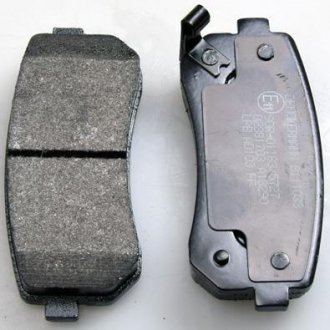 Тормозные колодки дисковые зад. Hyundai Accent I20/I30/Ix35/Sonata/Kia CeeD/Rio/Sportage 1.2-3.3 05- Denckermann B111033 (фото 1)