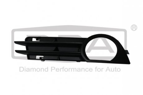Решетка протифотуманной фары правая с отверстием Audi A3 (03-12) Dpa 88071807902 (фото 1)