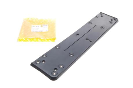 Панель крепления номерного знака AUTOTECHTEILE 702 5197