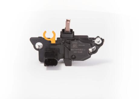 Регулятор напряжения генератора BOSCH F00MA45238 (фото 1)