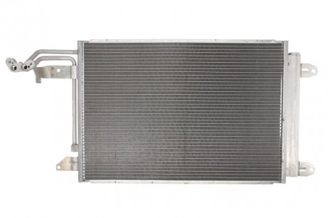Радиатор кондиционера AUDI A3 (8L1) 00-03,A3 (8P1) 03-12,A3 Sportback (8PA) 04-13,A3 кабрио (8P7) 08 DENSO DCN32032 (фото 1)