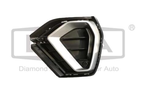 Рамка противотуманной фары передняя правая серебристая Audi Q3 (19-23) (88071891 Dpa 88071891102