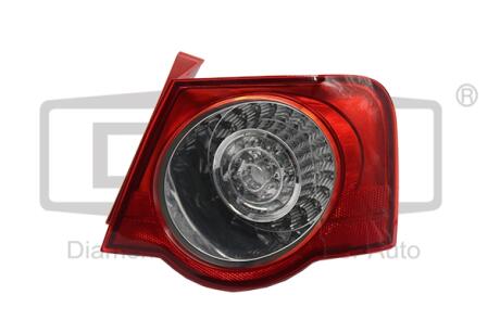 Фонарь правый внешний VW Passat (05-10)) Dpa 89450209402
