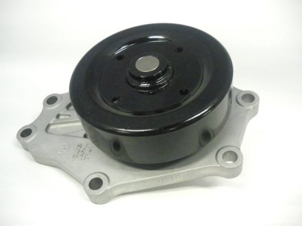 Насос водяной TOYOTA AVENSIS/COROLLA/RAV4 GMB GWT141A