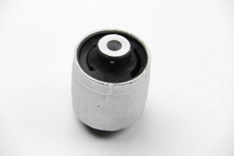 Сайлентблок переднего нижнего рычага Audi A4 04-09/A6 04-11 (задний) 36761 01