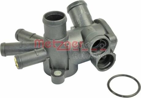 Фланец системы охлаждения пластиковый METZGER 4010019