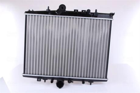 Радиатор охлаждения NISSENS 61295A