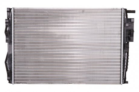 Радиатор охлаждения NISSENS 637633 (фото 1)