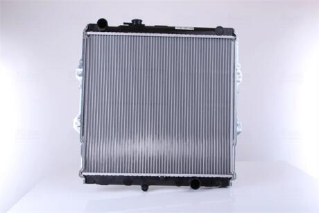 Радиатор охлаждения NISSENS 64598A
