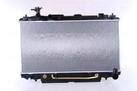 Радиатор охлаждения TOYOTA RAV 4 II (A20) (00-) 2.0/2.4 AT NISSENS 64644A