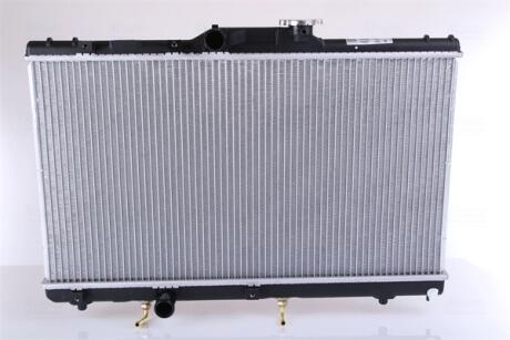 Радиатор охлаждения NISSENS 64868A
