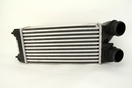 Радіатор наддуву NISSENS 96627