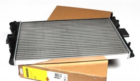 Радиатор системы охлаждения двигателя NRF 58361 (фото 1)