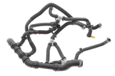 Патрубок с-ми охлаждения RENAULT 215018961R