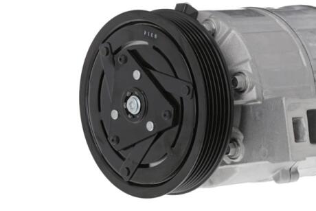 Компресор кондиціонера Valeo 716671
