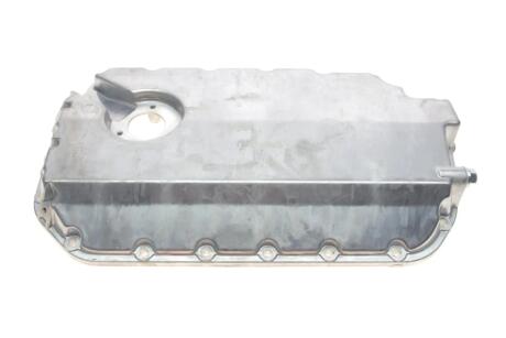 Поддон масляный с отверстием VW Passat (98-05)/Audi A4 (97-06),A6 (97-05) Vika 11030977601